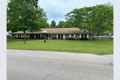 102 E Crockett Street, De Kalb, TX 75559 - Photo 1