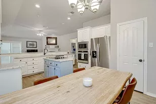 2325 Point Star Dr, Arlington, TX 76001 - Photo 11