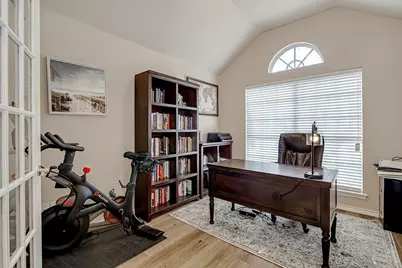 2325 Point Star Drive, Arlington, TX 76001 - Photo 13