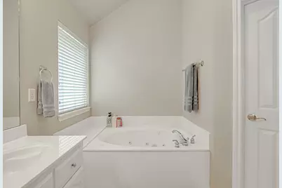 2325 Point Star Drive, Arlington, TX 76001 - Photo 17