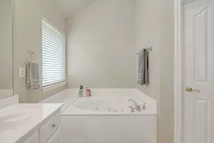 2325 Point Star Dr, Arlington, TX 76001 - Photo 17