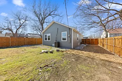 2330 Idaho Avenue, Dallas, TX 75216 - Photo 25