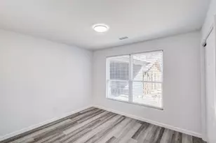 322 NE 29th St, Grand Prairie, TX 75050 - Photo 7