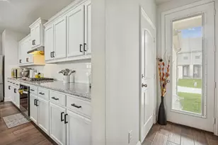 6832 Henry Dr, North Richland Hills, TX 76180 - Photo 13