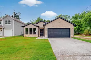 415 Martin Luther King Jr St, Sulphur Springs, TX 75482 - Photo 3