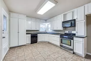 1708 Arrow Ln, Garland, TX 75042 - Photo 9