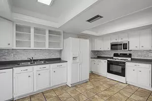 1405 Wind Cave Cir, Plano, TX 75023 - Photo 17