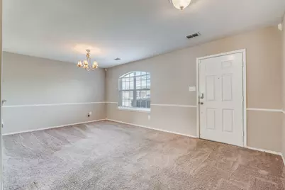 424 Heritage Drive, Crowley, TX 76036 - Photo 11