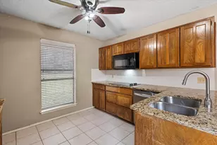 5723 Sage Bloom Dr, Arlington, TX 76017 - Photo 3