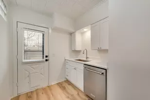 3728 W Beverly Dr W, Dallas, TX 75209 - Photo 11