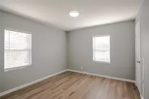 540 Hensley Dr, Grand Prairie, TX 75050 - Photo 9