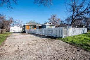 540 Hensley Dr, Grand Prairie, TX 75050 - Photo 3