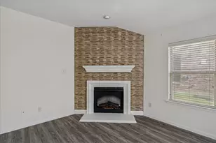 1405 Mesa Flats Dr, Fort Worth, TX 76052 - Photo 7