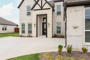 1817 Hidden Crk Dr, Midlothian, TX 76065 - Photo 3
