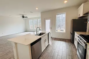 4508 Hogan's Alley Dr, Arlington, TX 76001 - Photo 7