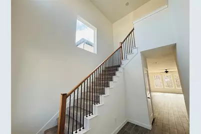 4508 Hogans Alley Drive, Arlington, TX 76001 - Photo 9
