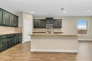 1102 Tiburon Trail, Cleburne, TX 76033 - Photo 5