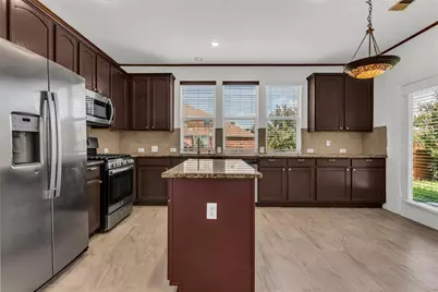 6902 Amesbury Lane, Rowlett, TX 75089 - Photo 9