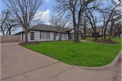 400 Baldwin Drive, Joshua, TX 76058 - Photo 3