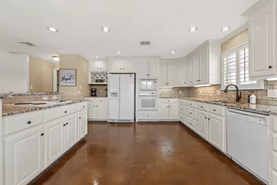 37007 Woodacre Drive, Whitney, TX 76692 - Photo 15