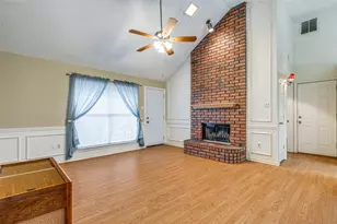 1527 Ranchview Ln, Carrollton, TX 75007 - Photo 3