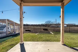 315 Delatorre St, Trenton, TX 75490 - Photo 29