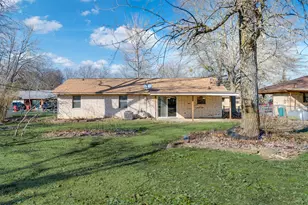 235 Elizabeth Ln, Blossom, TX 75416 - Photo 21