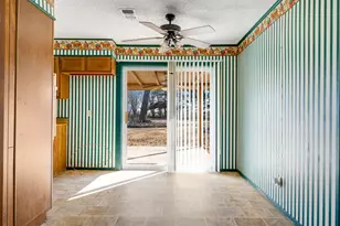 235 Elizabeth Ln, Blossom, TX 75416 - Photo 9