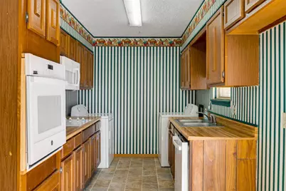 235 Elizabeth Lane, Blossom, TX 75416 - Photo 7