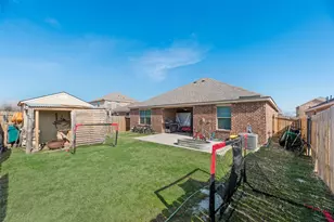 921 First St, Sanger, TX 76266 - Photo 23