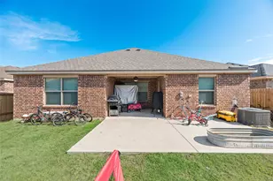 921 First St, Sanger, TX 76266 - Photo 21