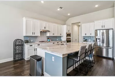 847 Longbranch Way, Little Elm, TX 76227 - Photo 9