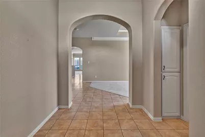 716 Crestridge Circle, Euless, TX 76040 - Photo 3