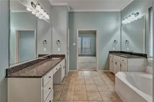 716 Crestridge Cir, Euless, TX 76040 - Photo 25