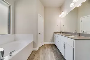 10611 Hidden Holw Dr, Grand Prairie, TX 76065 - Photo 19