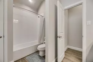 10611 Hidden Holw Dr, Grand Prairie, TX 76065 - Photo 17