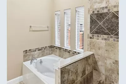 2919 Bandera, Grand Prairie, TX 75054 - Photo 15