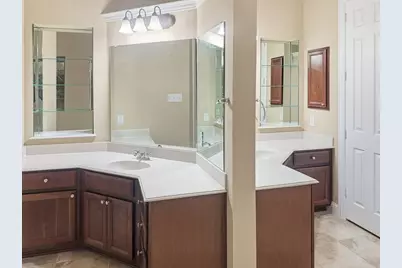 2919 Bandera, Grand Prairie, TX 75054 - Photo 17