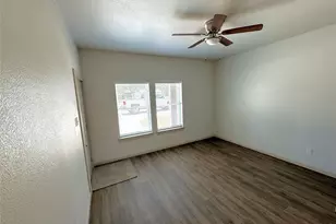 207 W Cloud St, Gainesville, TX 76240 - Photo 5