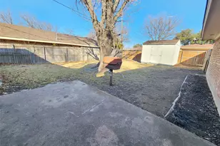 906 Pinedale Ln, Dallas, TX 75241 - Photo 3