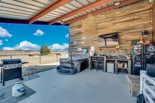 9834 County Rd 305, Grandview, TX 76050 - Photo 19