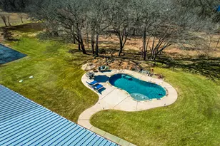 9834 County Rd 305, Grandview, TX 76050 - Photo 11