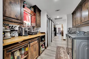 9834 County Rd 305, Grandview, TX 76050 - Photo 25