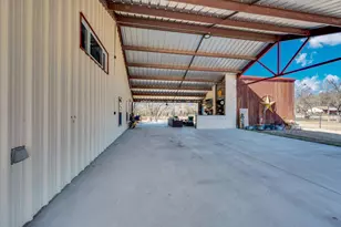 9834 County Rd 305, Grandview, TX 76050 - Photo 17