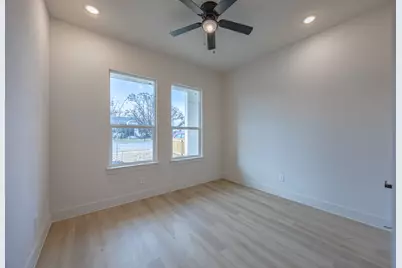 3325 Avenue G, Fort Worth, TX 76105 - Photo 23