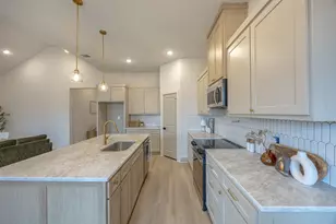 3325 Avenue G, Fort Worth, TX 76105 - Photo 9