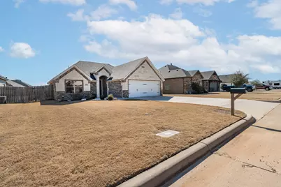 9135 Parkview Circle, Tolar, TX 76476 - Photo 3