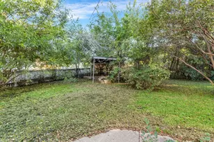 808 S Austin St, Sherman, TX 75090 - Photo 9