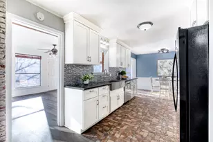 521 Val Oaks Ct, Hurst, TX 76053 - Photo 7