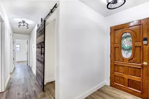 521 Val Oaks Ct, Hurst, TX 76053 - Photo 3